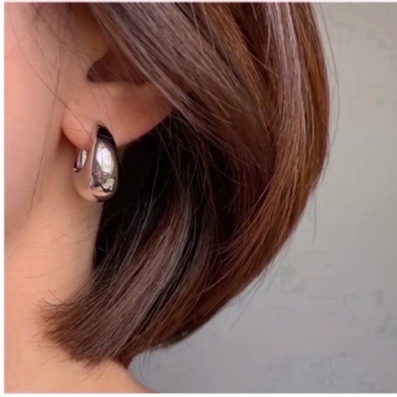 New! Mallory Silver French Huggie Earrings (1058) NWOT - Picture 2 of 2